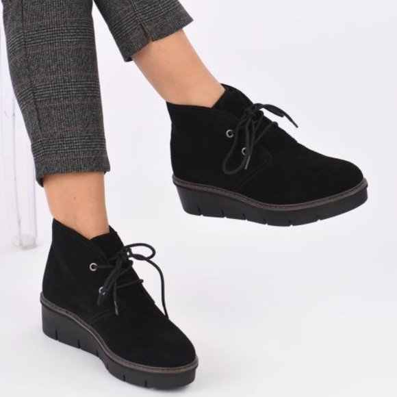 Clarks Shoes - CLARKS Women's Airabell Lace Up Platform Ankle Boot Black Suede